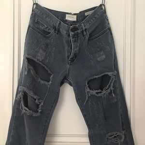 Distressed Boyfriend Jeans